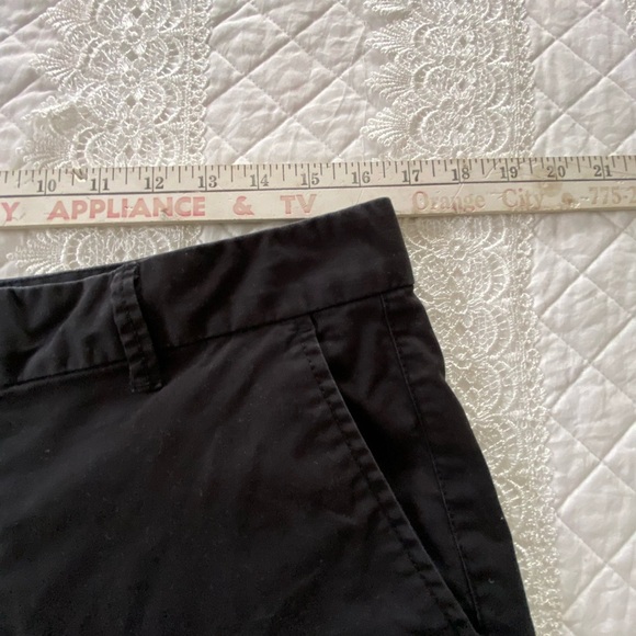 GAP Bermuda Shorts Flat Front Black Size 10 - Picture 7 of 11